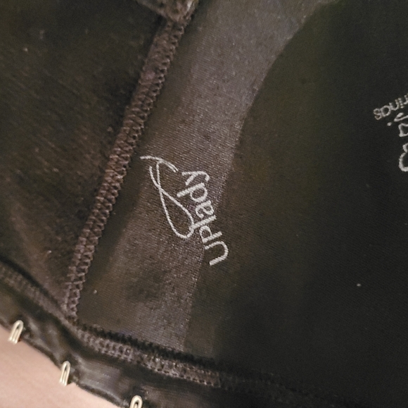 Compression garment - Picture 6 of 6